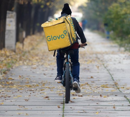 Dieta pudełkowa czy gotowanie w domu – co się bardziej opłaca?